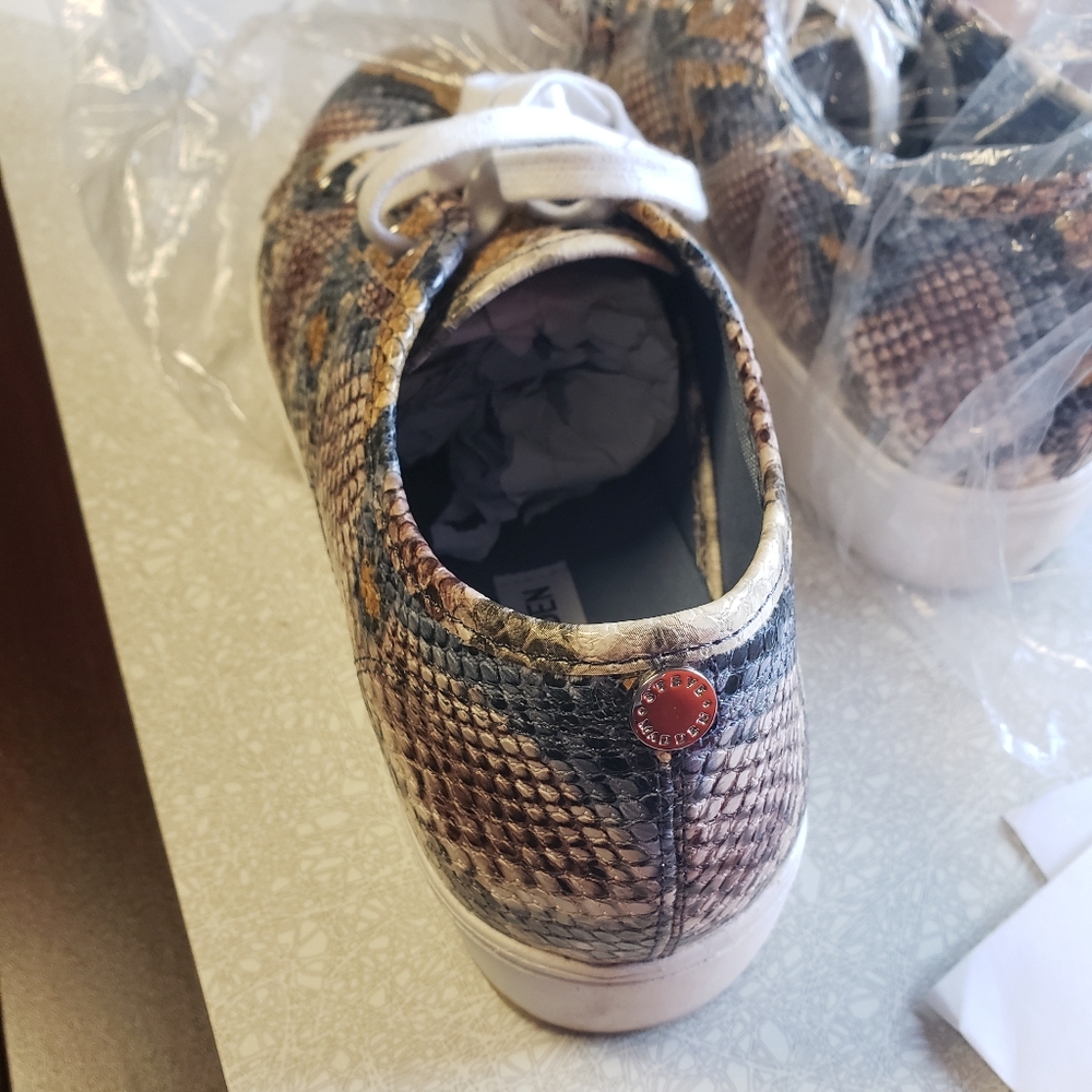 Shoes - Picture 2 of 2